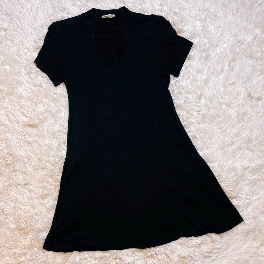 Cute LBD (Little Black Dress)